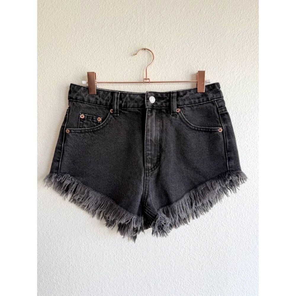 Topshop Kiri High Rise Cut Off Raw Edge Jean Shorts in Black Denim size 4